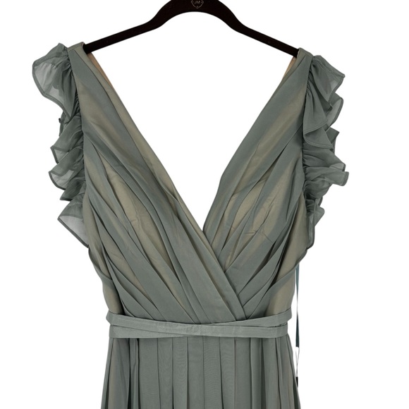 NWT Ieena by Mac Duggal Green Pleated Gown with Flutter Sleeves - Picture 5 of 7